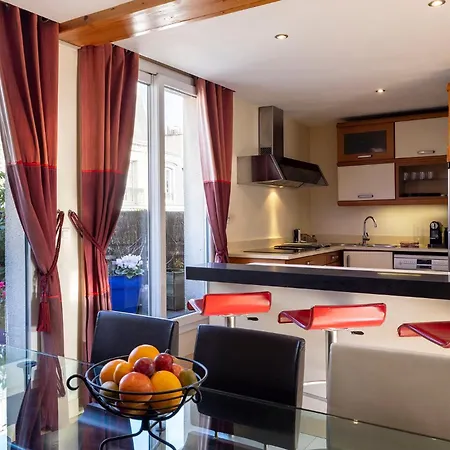Maison Lavaud 게스트하우스 4*