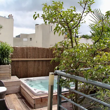 Pensjonat Maison Lavaud 4*